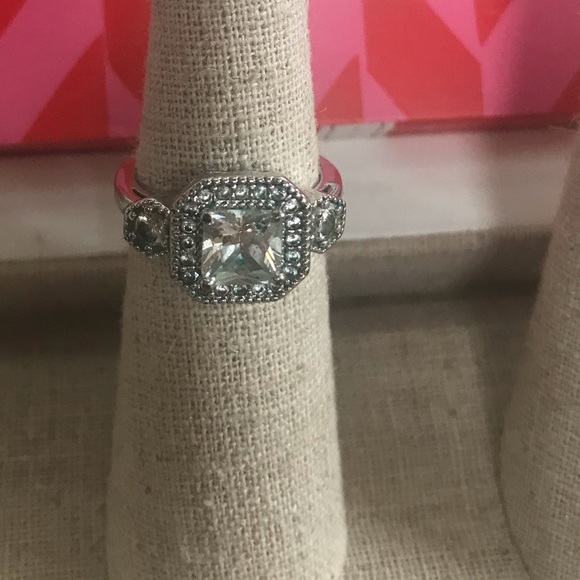 Stella & Dot Art Deco ring size 5 - Picture 2 of 5
